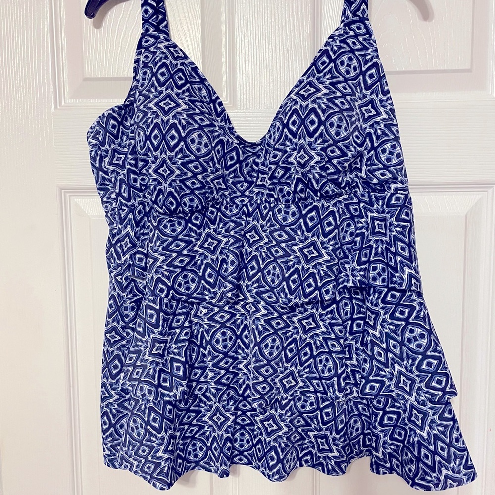 Shape Solver Swim Tankini Top Navy 22W NWT